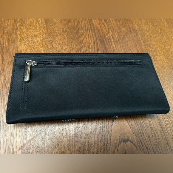 Ladybugs & Gingham! Adorable tri-fold black wallet-women’s w/removable checkbook - Picture 2 of 5